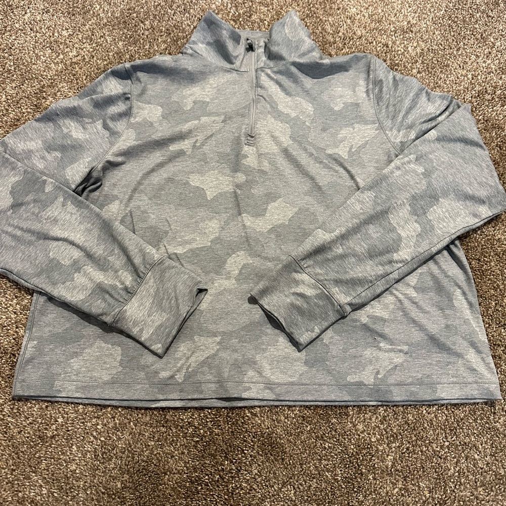 Yogalicious Lux Gray Camo Pullover Quarter zip size large but fits smaller. - Picture 2 of 15